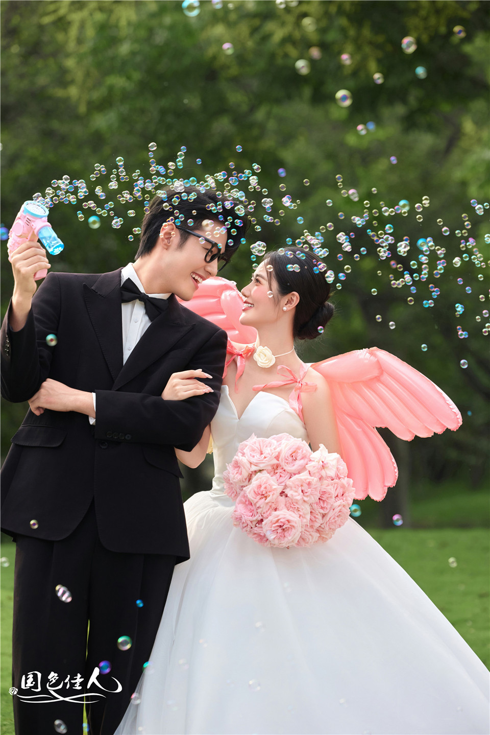 厦门婚纱照|口碑排名前十商家推荐草坪婚纱照