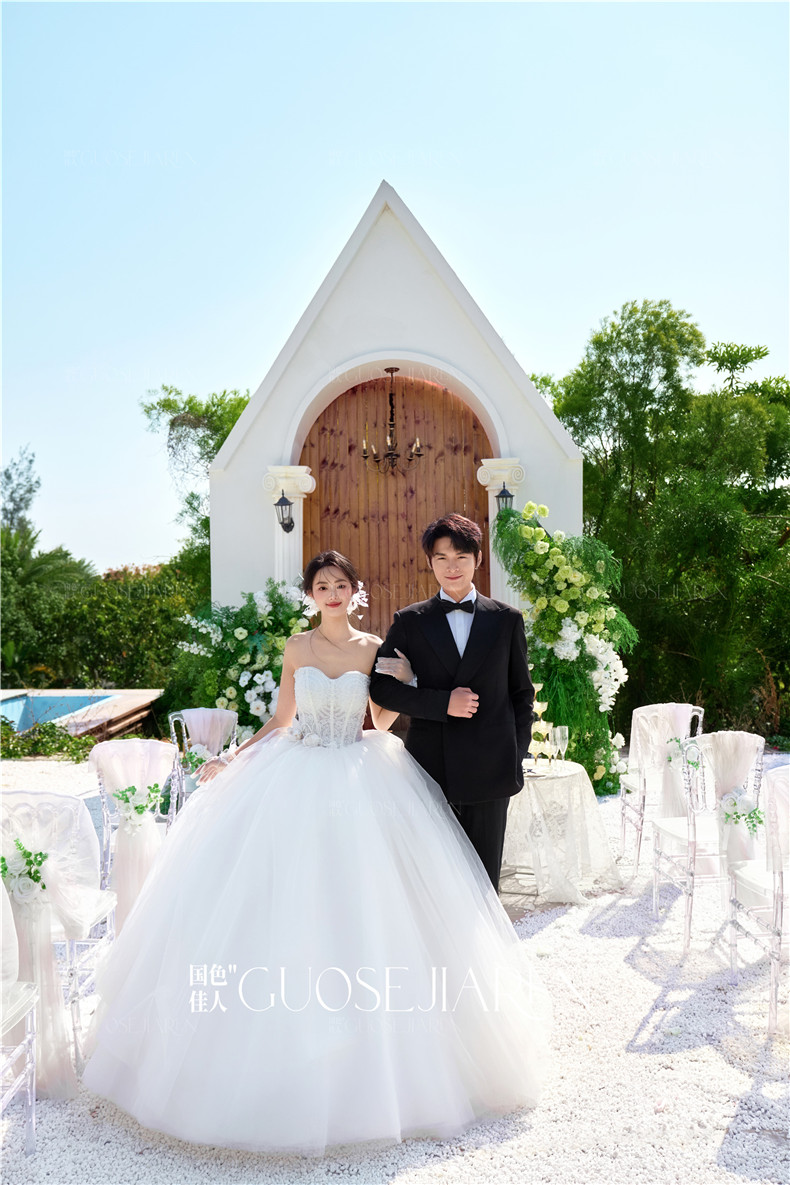 厦门旅拍婚纱照口碑推荐目的地婚礼婚纱照