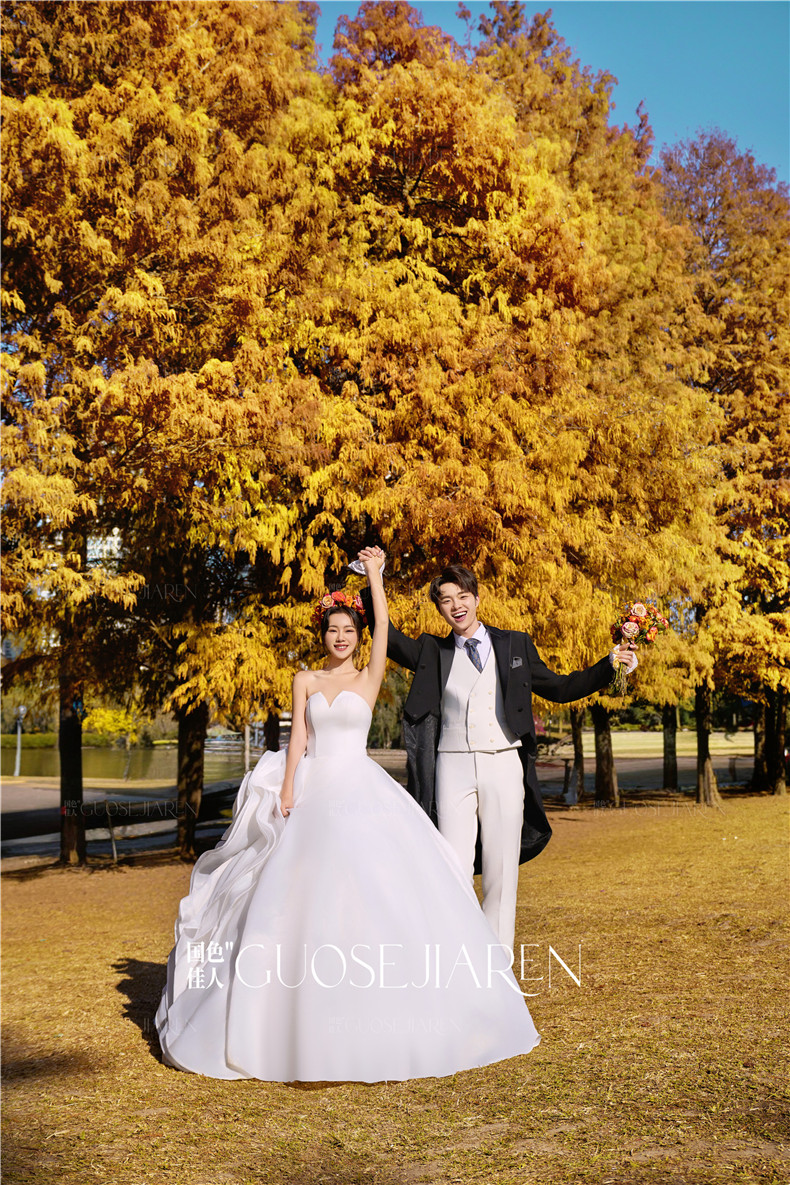 厦门婚纱照推荐落羽杉婚纱照口碑商家国色佳人
