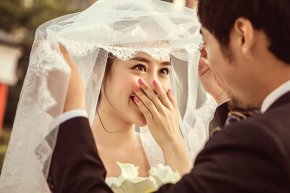  拍婚纱照时要深知新娘妆容之美的重要性