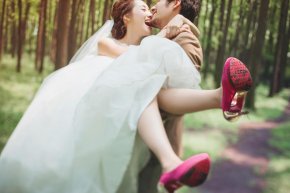 如何摆拍姿势而出的婚照方可与明星比美