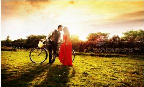 带着婚纱骑着单车去