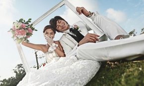 相册中必不可少的秀恩爱姿势