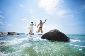 面对各色各样的婚纱礼服如何选最适合自身的款