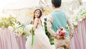 香槟塔传承爱情永恒的风景线-水下婚纱摄影