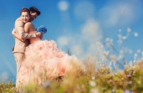 拍婚纱照时变身小瘦腿