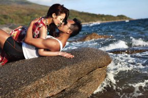 不一样妆容巧用 打造百变旅拍婚纱