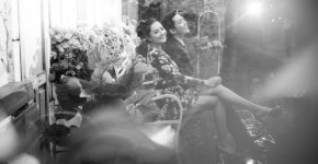 老年人也开始追求时尚的脚步了