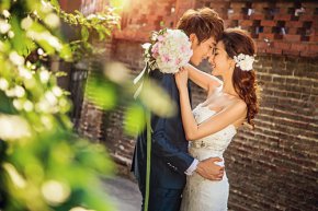 定制婚纱可防止一些新人皮肤过敏