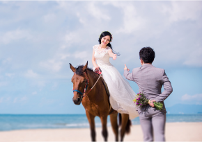 告诉你拍摄水下婚纱照需要注意的一些事项