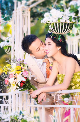 婚纱摄影如何使人物的眼睛具有魅力与神韵