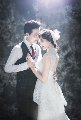 皮肤黑的新娘拍婚纱照技巧 给你亮丽的白皮肤