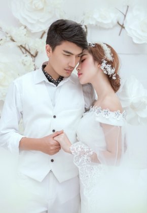 拍婚纱照道具推荐 丰富背景定格浪漫