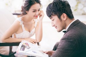 谁说婚纱一定要白色 多彩的婚纱为婚礼增添亮丽