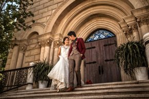 为什么说军装拍出来的婚纱照更有时代的美感　