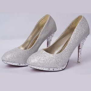 婚鞋选什么颜色好 完美搭配婚纱礼服