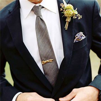 新郎配饰有哪些 新郎礼服搭配技巧