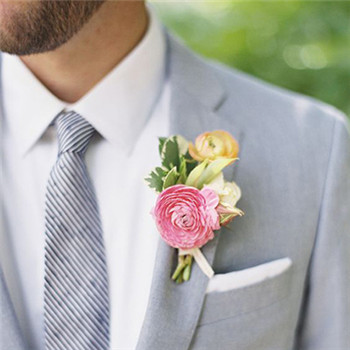 新郎配饰有哪些 新郎礼服搭配技巧