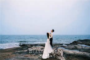 厦门生命力海景婚纱照｜抓拍鲜活松弛的海边爱